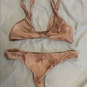 Acacia capsule modern pacific set